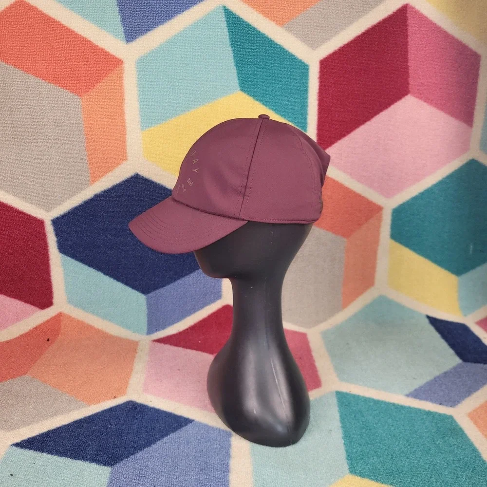 Under‎ Armour Project Rock All Day Hustle Hat Maroon Gold Brahma Bull Cap
